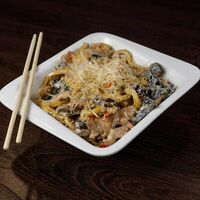 Wok Цыпленок в сливках в Cуши ели