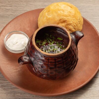 Борщ по-волынски с говядиной в Баррель по цене 504 ₽