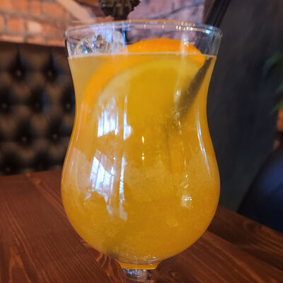 Коктейль манго-маракуйя в Кофточка по цене 390 ₽