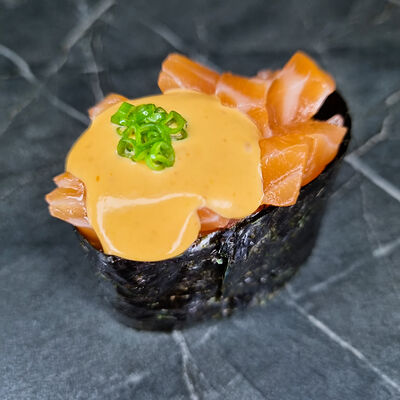 Спайси Сяке в Sushitop по цене 280 ₽