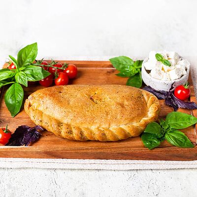 Кальцоне с брынзой и овощами в У Палыча. С пылу, с жару! по цене 302 ₽