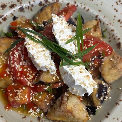 Салат с баклажанами и творожным сыром в Барбари по цене 750 ₽