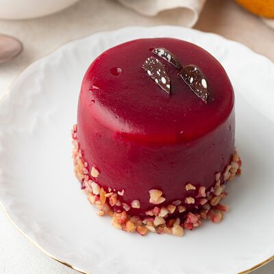 Пирожное Йогуртово-черничное в Север-Метрополь по цене 485 ₽