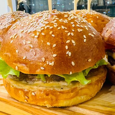 Special Бургер в Burger and desserts по цене 819 ₽