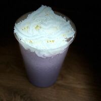 Коктейль молочный с жимолостьюв Hancoffe