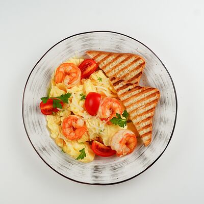 Скрембл с креветками в Хорошая компания Экспресс по цене 495 ₽