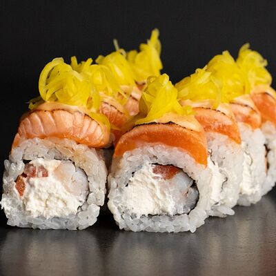 Ролл Годзилла в Godzilla sushi по цене 1370 ₽