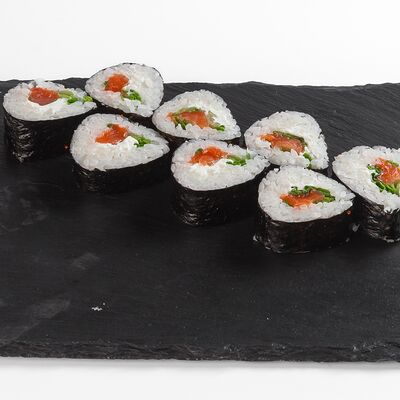 Филадельфия с луком в Underground Sushi City по цене 580 ₽