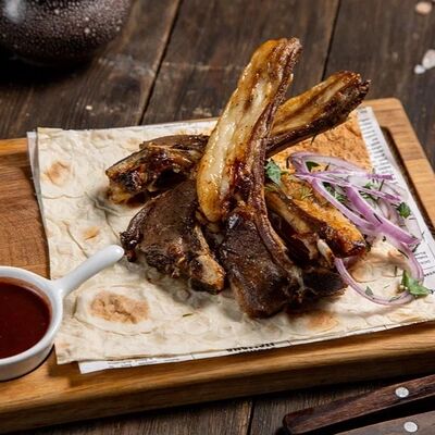 Каре ягненка в Шашлык Хаус GRILL&PIZZA по цене 1279 ₽