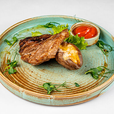 Стейк из свинины в Фёст по цене 540 ₽