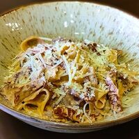 Паста с вялеными томатами в Rocket