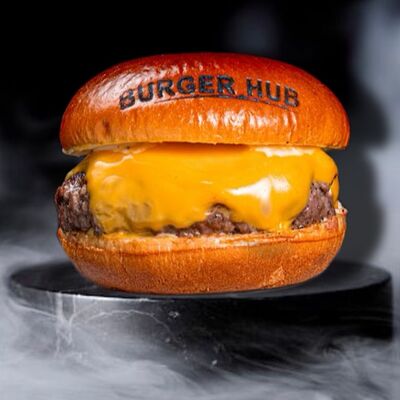 Чизбургер в Burger hub по цене 530 ₽