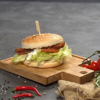 Бургер Цезарь в Бургер удачи по цене 470 ₽