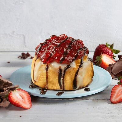 Мини-шокобон Клубника в шоколаде в Cinnabon по цене 250