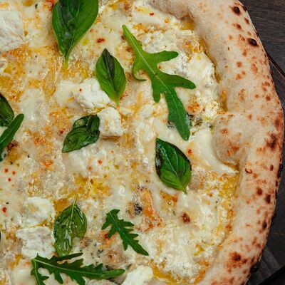 Четыре сыра в Storia Pizza по цене 930 ₽