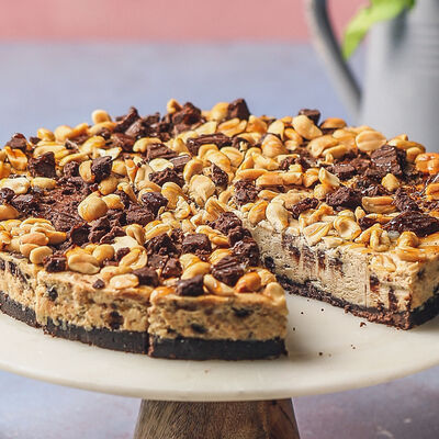 Чизкейк Карамельный с арахисом в Десерт Коллекция по цене 2030 ₽