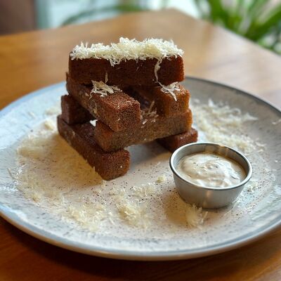 Чесночные гренки в Хинкали от Гуся по цене 200 ₽