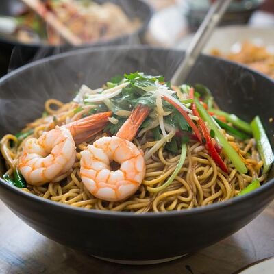 Удон с креветками терияки в Высокий Градус по цене 490 ₽