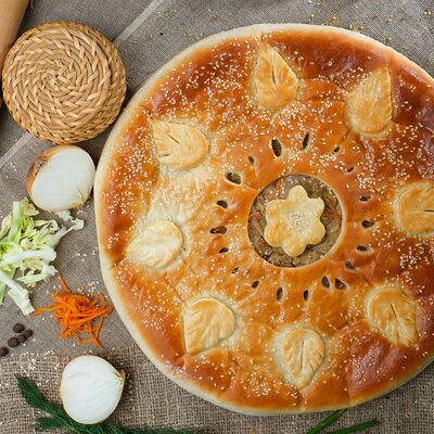 Пирог с капустой в Пироги по-коми по цене 1349 ₽