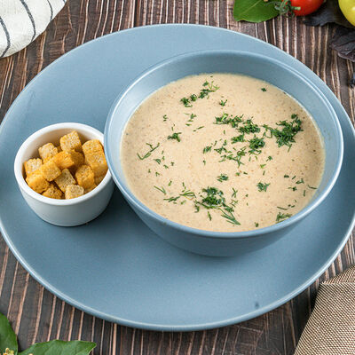 Крем-суп с белыми грибами в Солянка Крафт Бар по цене 550 ₽