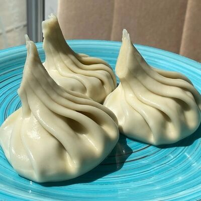 Хинкали с лососем Том ям в Хачапури & Кофе по цене 620 ₽