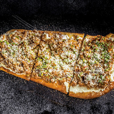 Хлеб из печи с пряной мясной начинкой в Ваще Огонь по цене 320