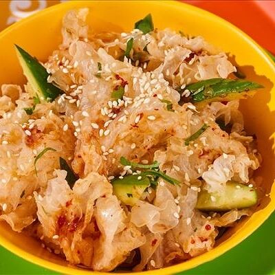Салат из коралловых грибов и битых огурцов в Korean Chick по цене 447 ₽