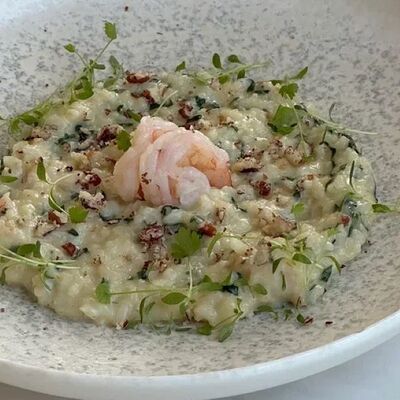 Ризотто с креветками, базиликом и шпинатом в Prana по цене 790 ₽