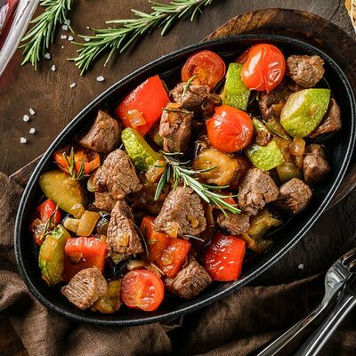 Садж из баранины с овощами в Бакинский Chef по цене 2530 ₽
