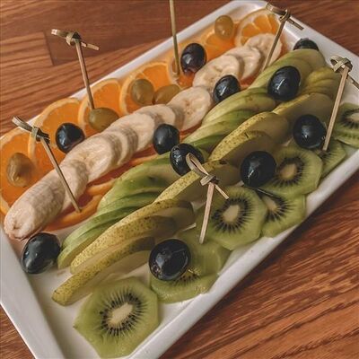 Фруктовая нарезка в Соль & Перец по цене 617 ₽