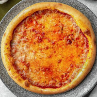 Мини-пицца с томатами и моцареллой в Bestie