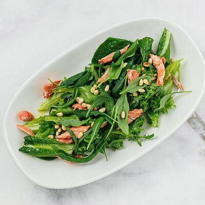 Салат с копченым лососемв Реснота по цене 700 ₽