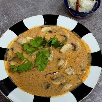 Том Ям из морепродуктов в Бистро 24 на Шамиля по цене 516 ₽