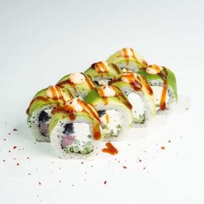 39.В авокадо с тунцом и чёрной икрой тобико (8 шт) в ЁБИСАН по цене 989 ₽