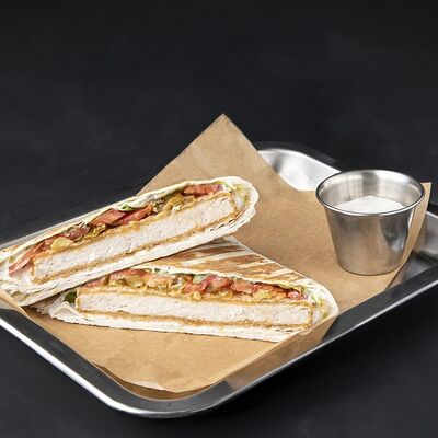 Буррито с курицейв Gellert_bar по цене 420 ₽