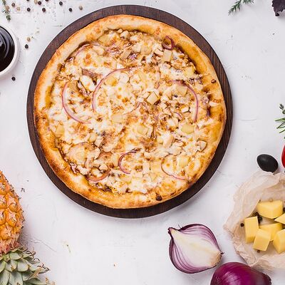 Курочка терияки 23 см в Pizza Sun по цене 549 ₽
