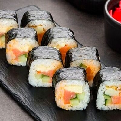 Ролл Гейша в Fish Roll по цене 1400 ₽