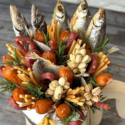 Мужской букет в кружке в Buketonline - Съедобные букеты и клубника в шоколаде по цене 5830 ₽