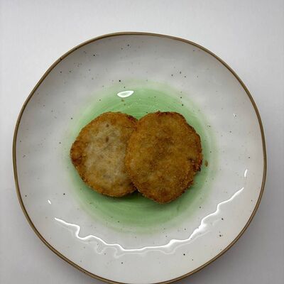 Котлета куриная 0,150 (2 шт) в Семейный ресторан Tiki&Taki по цене 250 ₽