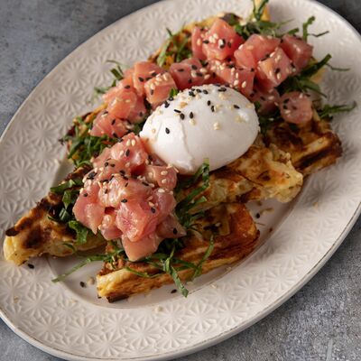 Картофельные вафли с тунцом в ЗоЗо по цене 595 ₽