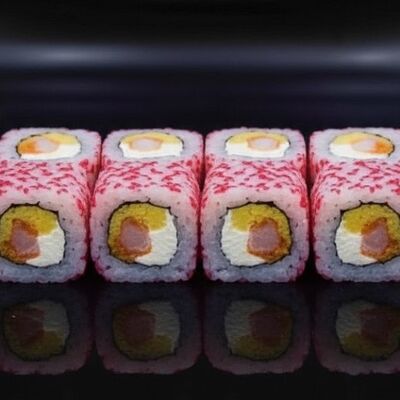 Ролл масаго, сыр, омлет и креветка в FIX NINJA по цене 600 ₽