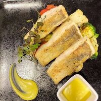 Филе судака на подушке из овощей в Lemongrass