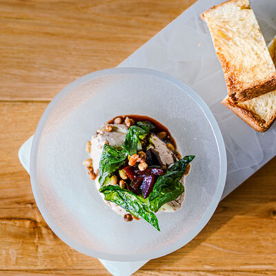 Пате из морского фуа-гра, груша в порто, попкорн из кедрового ореха в Кусто по цене 770 ₽