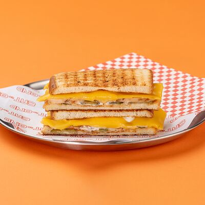 Сэндвич с курицей в Eat to End по цене 305 ₽