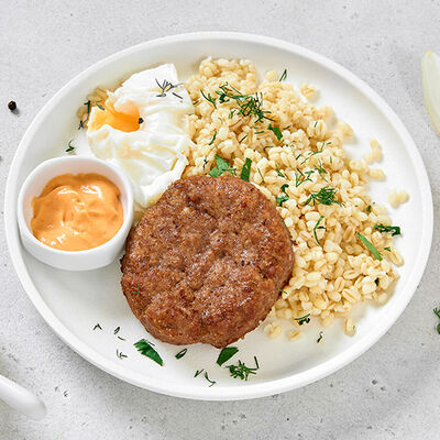 Бифштекс с гарниром в Штолле по цене 379 ₽