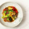 Салат горячий с овощами и говядиной в Икра по цене 680
