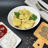 Логотип Пельмени тут