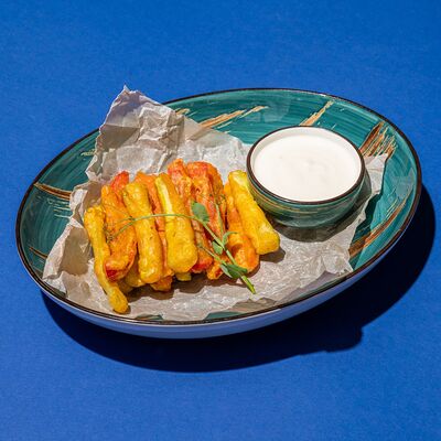 Овощи темпура с йогуртовым соусом в Kiss по цене 190