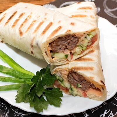 Люля-кебаб по-генеральски (куриный) в Берлога по цене 435 ₽