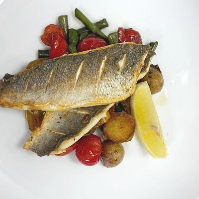 Филе сибаса с овощамив Золотая рыбка по цене 1200 ₽